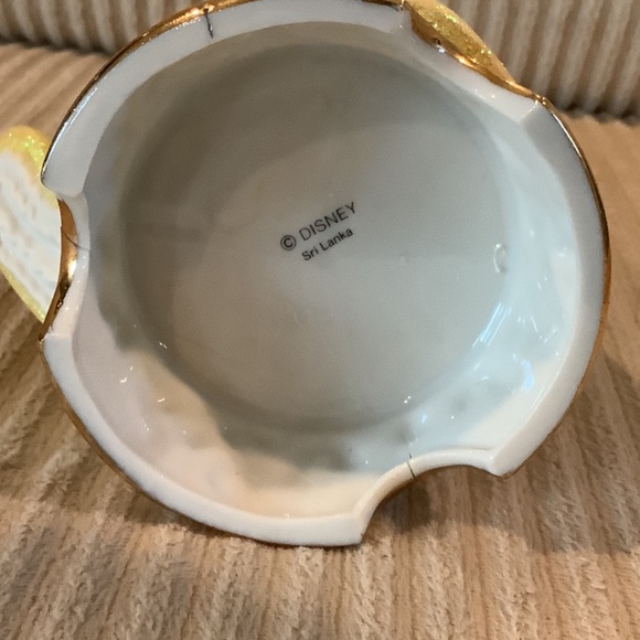 Vintage Disney Snow White 7” Glitter Porcelain Figurine - Picture 4 of 5